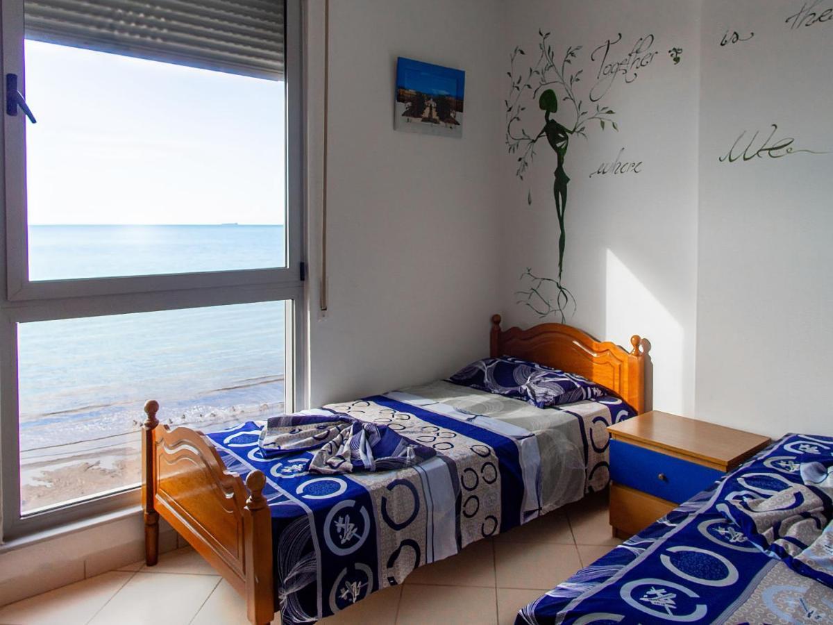 Blue Sky Apartaments Durrës Esterno foto