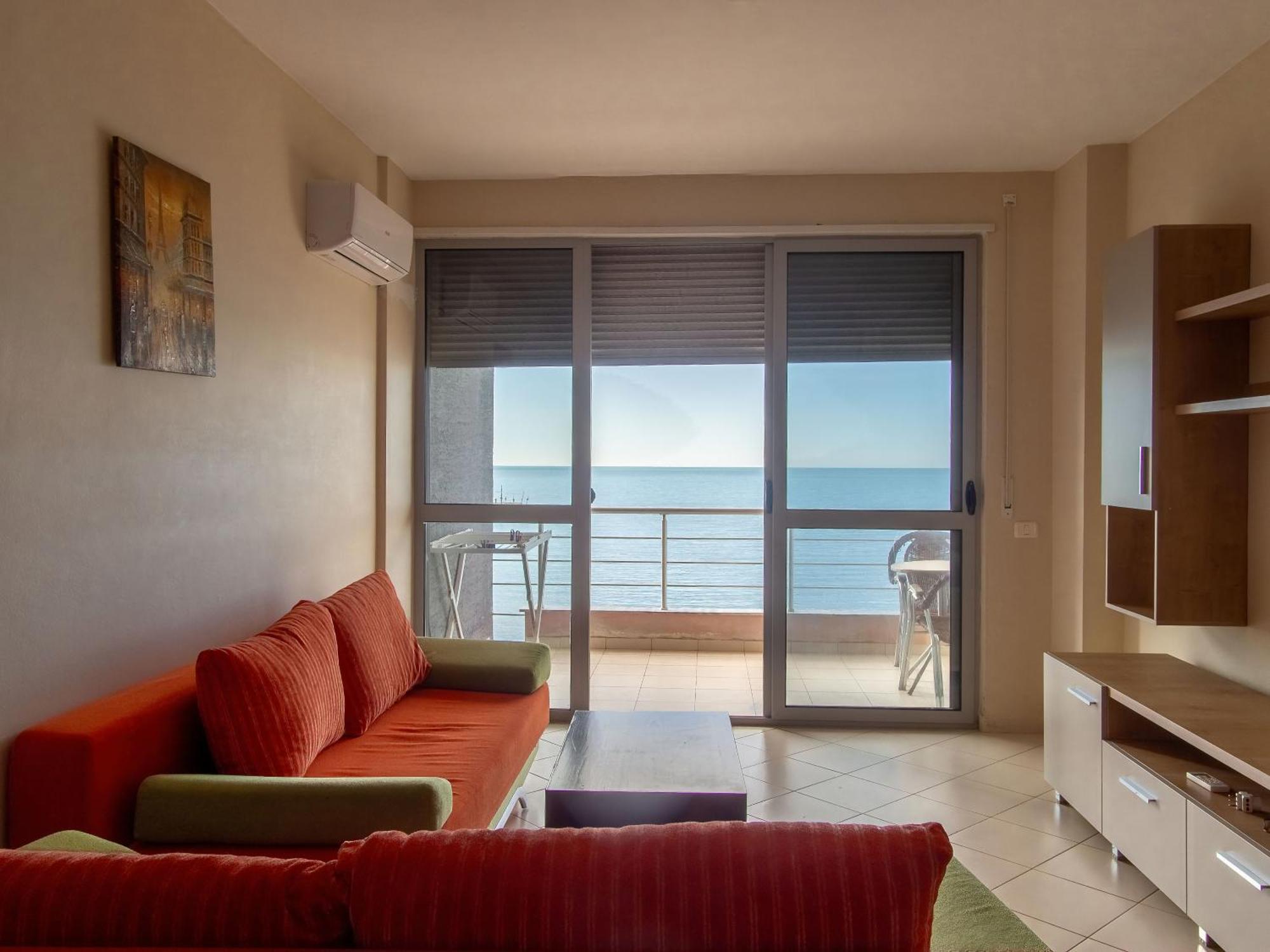 Blue Sky Apartaments Durrës Esterno foto